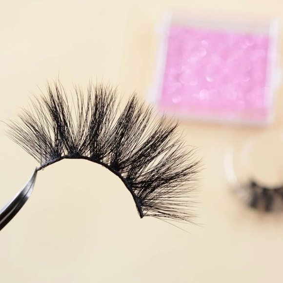 Extra Long Lashes (2 Pair) - Picture 5 of 5